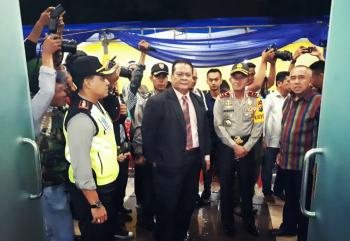 Pejabat Tinggi Riau pantau malam Natal di sejumlah gereja Pekanbaru