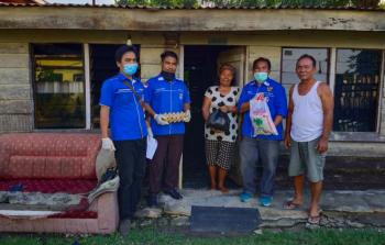 Bagi Sembako, DPC GAMKI Dumai: Kita keroyokan lawan Dampak Covid19 ini..