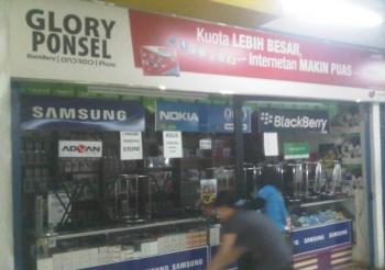 Isu razia barang Ilegal, Toko Ponsel di Mal Pekanbaru dan Plaza Senapelan tutup, Polisi curiga