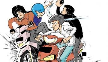 Melintas di depan Rumah Dinas Gubernur Riau, Perempuan ini dijambret