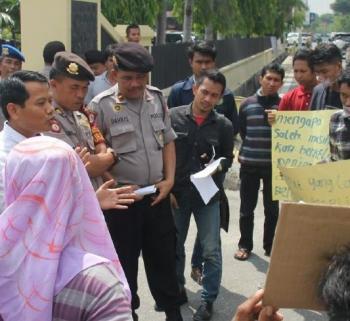 Massa GMR Desak Polda Penjarakan Mantan Bupati Bengkalis