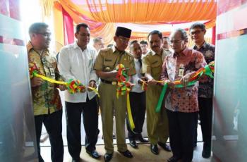 Bupati Inhil resmikan Kantor Cabang Bank Riau Kepri Tembilahan yang baru