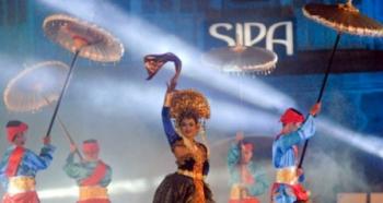 10 Penari #Riau Pamerkan Keunikan Tari Zapin, Joget dan Inang Pada Jokowi