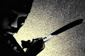 Nyantai di Rumah, Bapak dan Anak Dibacok Tetangga
