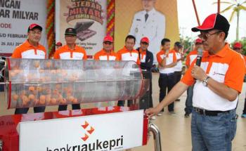 Undian Sinar Tebar Milyar Bank Riau Kepri di Bengkalis, Wan Syahrial boyong Rp100 juta