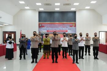 Biro SDM Polda Riau Tancapkan Pondasi WBK WBBM