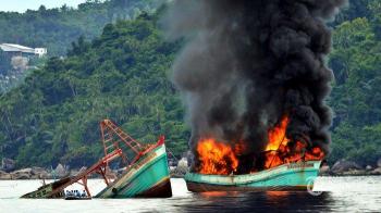 Tiga Unit Kapal Malaysia Dibakar dan Ditenggelamkan di Perairan Bengkalis
