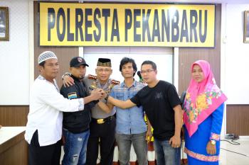 Polresta Pekanbaru Mediasi Dua Kelompok Massa Terlibat Bentrokan