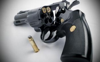 Duh! Di Inhu, Pistol berpeluru tergeletak di jalan menuju cafe
