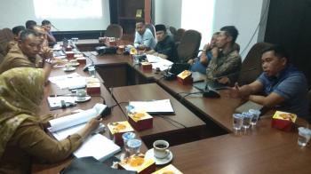 Hasil RDP, Kios Pasar Induk Diminta Dibongkar dan Dibuat Drainase