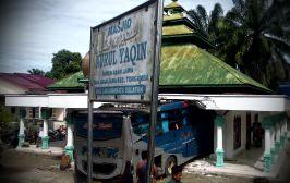 Melaju dari Pekanbaru, bus PMH tabrak Masjid di wilayah Sumut, 2 tewas