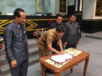 Tabrak Aturan UU, Ranperda yayasan SMAAJM Pemko Pekanbaru dibatalkan
