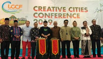 Presentasi Ekonomi Kreatif di ICCF 2019, Syamsuar: ini Kehormatan bagi Riau