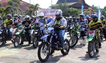 Naik Motor Trail, Bupati Inhu H Yopi Arianto Jelajah Daerah dan Jemput Aspirasi Warga
