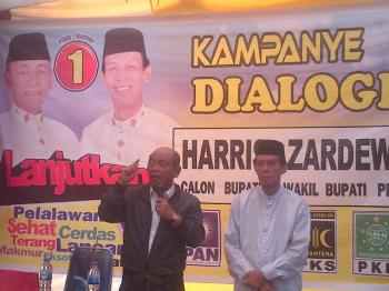 HM Harris Manfaatkan Hari Libur untuk Kampanye ke Desa-desa