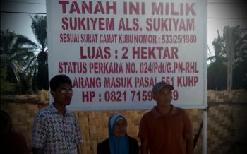 Nenek tua di Rohil ini ngaku ditipu, 35 tahun lahannya dikuasai orang lain