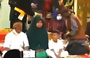 Hadapi PT Arara Abadi, Bongku bin Jelodan Jalani Ritual