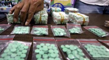 Sabu senilai 10 Milyar dibuang ke parit, ribuan ekstasi diblender