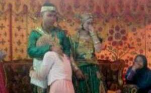 Mengharukan, Pelukan Akhir Risna, Eks Pacar Selama 7 Tahun di Nikah Rais