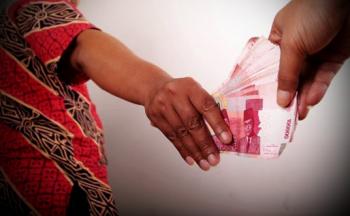 Terima suap Rp2 Juta, anggota KPU Rohul disidang DKPP
