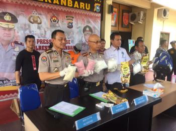 3Kg Sabu & 8.000 Ekstasi asal Malaysia Masuk Pekanbaru, diantar dari Bengkalis pakai sepeda motor
