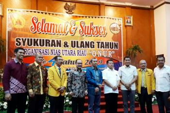 Firman Daeli puji Integritas Sahat Sinurat dihadapan ribuan warga Nias di Riau