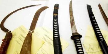 Sangar! Ikut Kongres, Kader HMI Bawa Puluhan Benda Tajam