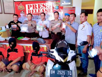 Polsek Rumbai Pesisir Sita 1,2 Kilogram Sabu-Sabu Asal Palembang