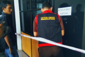 Incar bukti korupsi, Satgas Tipikor Kejati Riau geledah Kantor Dispenda Riau