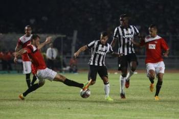 Juventus Pesta Gol di Senayan, Tekuk ISL Stars 8-1