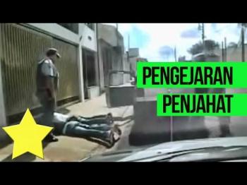 Kejar-kejaran dengan polisi, mobil Tomi Jupisa si bandar sabu, masuk parit