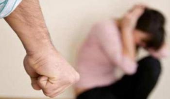 Aimak ! Dipergoki Selingkuh, Dosen UNRI Ini Malah Tampar Istri Didepan Warga