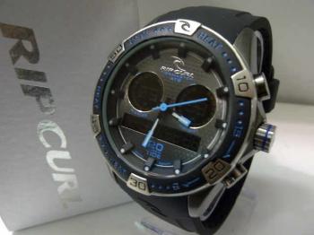 Polda Riau Geledah 5 Toko di Plaza Sukaramai, Barang Merek Rip Curl Palsu Disita