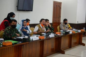 Penanganan Covid-19 di Riau dan Pentingnya Pemulihan Sektor