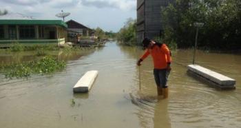 Air Pasang Rob Rendam Sebagian Wilayah Meranti