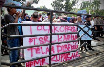 Datangi Polisi, Mahasiswa tuding PT SRL babat hutan Riau & rampas hidup warga