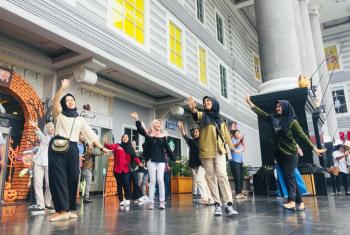 Kreatif! Mahasiswa Pelalawan di Yogyakarta Flashmob Tari Bono di Jogja City Mall