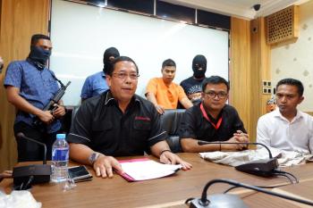 Polda Riau Tembak Residivis Bunuh Guru di Inhu