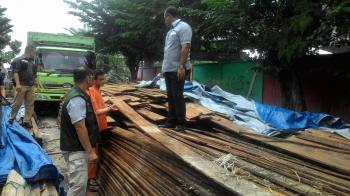 Polda Riau Serahkan Berkas Tersangka 19 Pembalak Liar Semenanjung Kampar