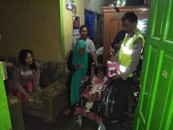 Cerita Wakapolresta Pekanbaru bantu kursi roda Aszahra penderita difabel 