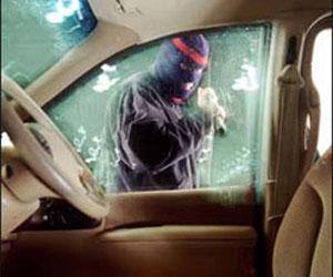 Kaca Mobil Dipecah, Pencuri Gondol Rp 500 Juta Uang Koperasi