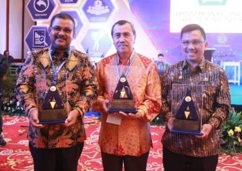 Bupati Siak Raih Penghargaan WTP Menkeu