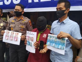 Uang Palsu untuk Wanita Palsu