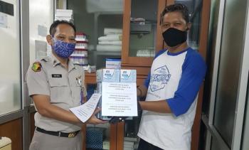 Berbagi & Peduli, Ari Kartika Berikan Bantuan Ratusan APD Ke Tenaga Medis