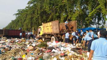 Danlanud turun tangan kerahkan prajurit bersihkan sampah di Pekanbaru