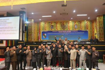 Catat! 33 Anggota DPRD Pekanbaru Ini Setujui Kenaikan PPJ Listrik Untuk Warga Pekanbaru
