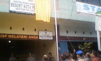 Dewan Sindir Pembangunan Polsek Payung Sekaki, Kapolres Pasrah