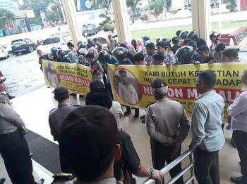 Kejari Siak Layangkan Surat Eksekusi Nelson Manalu