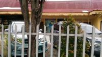 Panwaslu Pekanbaru beri warning, atribut Firdaus MT terbentang di kantor Disnaker