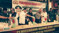 3kg sabu & 7000an pil ekstasi diblender dan dituang ke closet Polresta Pekanbaru